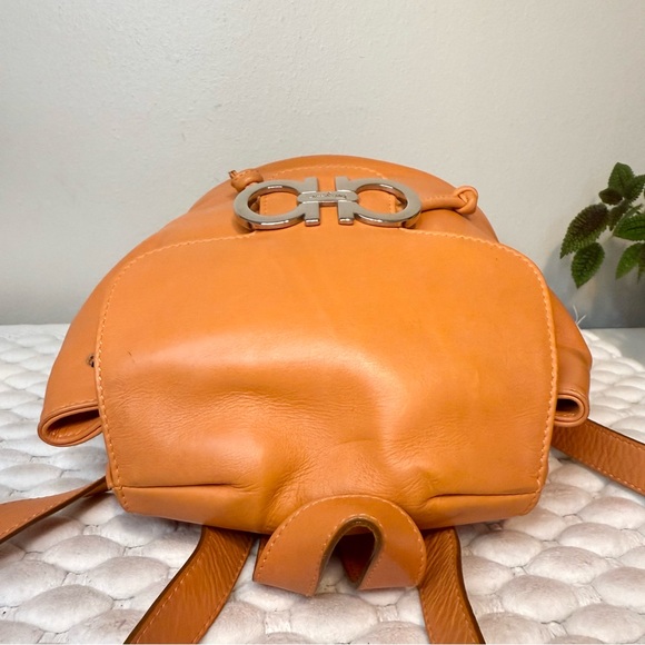 SALVATORE FERRAGAMO Backpack Gancini Leather Orange - Picture 8 of 14
